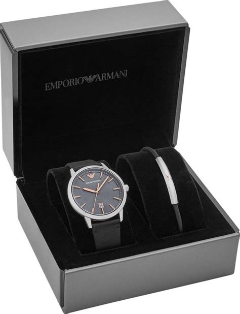 goedkope armani horloges|More.